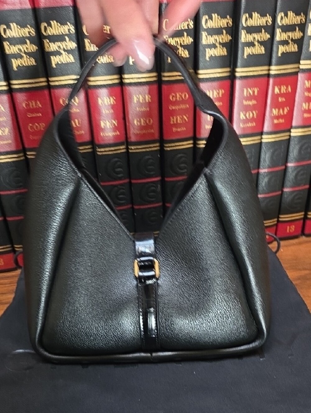 Givenchy G-lock Black Leather Mini Bag - Picture 3 of 8